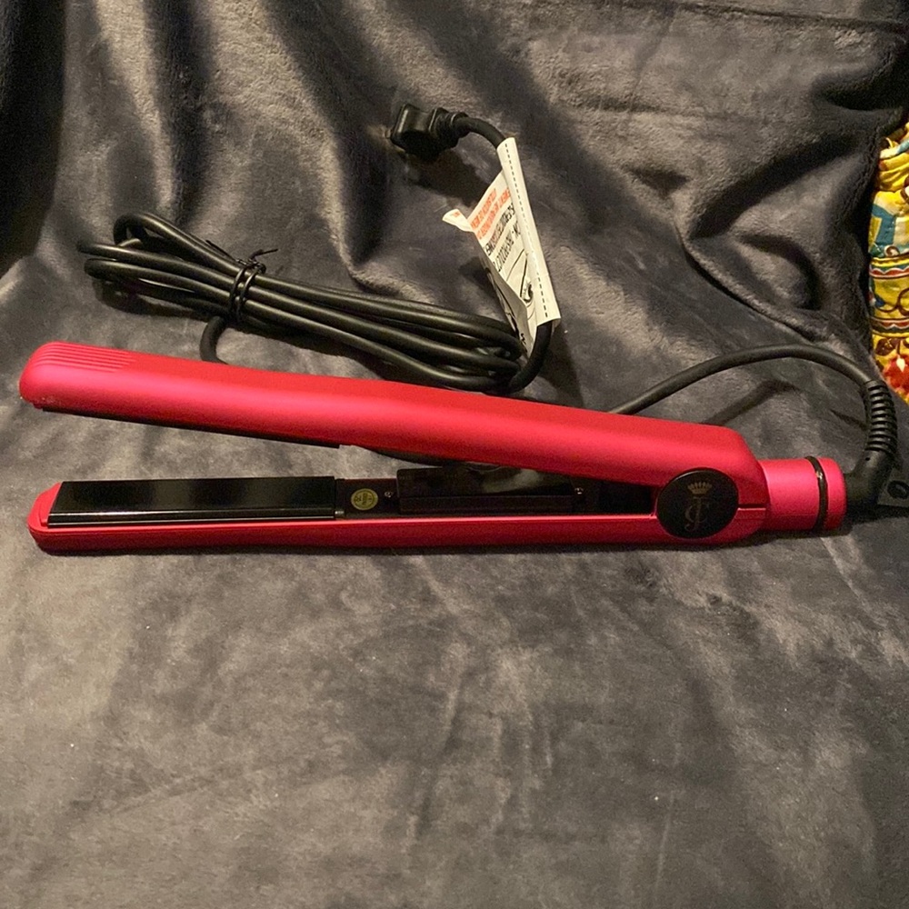 🌸Juicy couture hair straightener 🌸